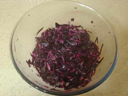 Lokanta Usulü Mor Lahana Salatası