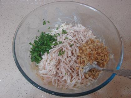 Tavuklu Kereviz Salatası