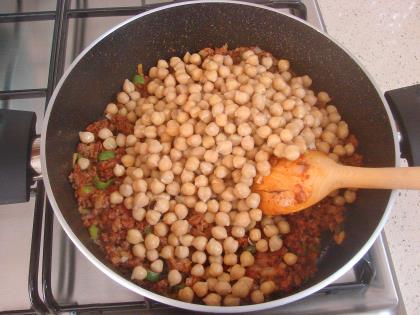 Kıymalı Nohut Yemeği