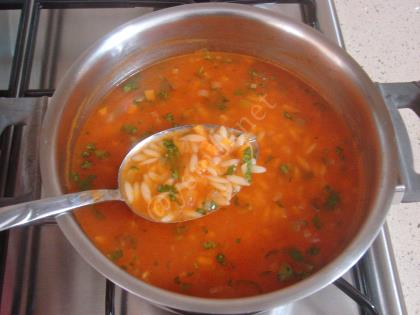 Sebzeli Arpa Şehriye Çorbası