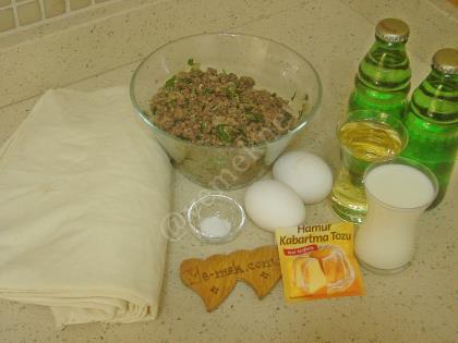 Hazır Yufkadan Kıymalı Börek