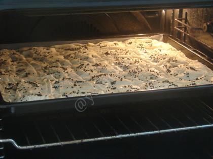 Hazır Yufkadan Kıymalı Börek