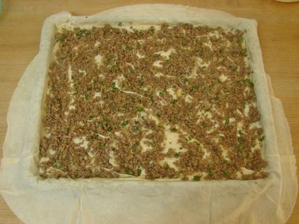 Hazır Yufkadan Kıymalı Börek