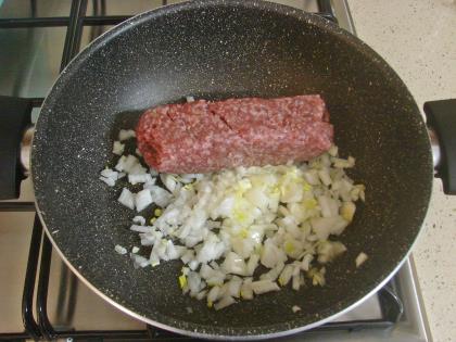 Beşamel Soslu Ispanaklı Kıymalı Börek