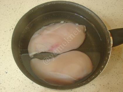 Mayonezli Tavuk Salatası