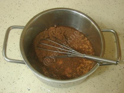 Tart Kalıbında Islak Kek