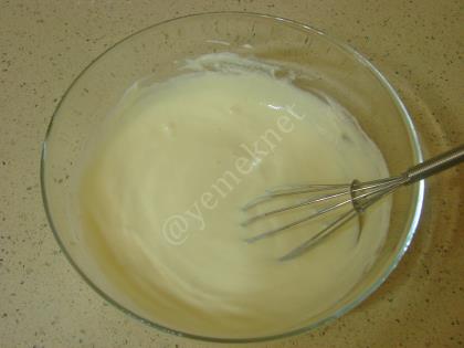 Tel Şehriyeli Yoğurt Çorbası