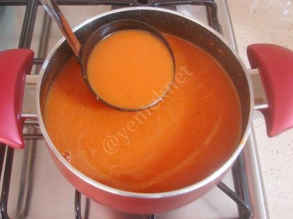 Lokanta Usulü Domates Çorbası
