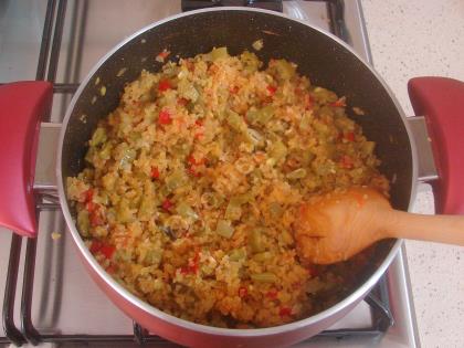 Taze Fasulyeli Bulgur Pilavı