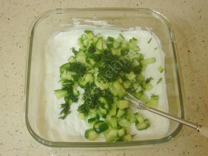 Süzme Yoğurtlu Salata
