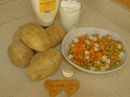 Garnitürlü Patates Salatası