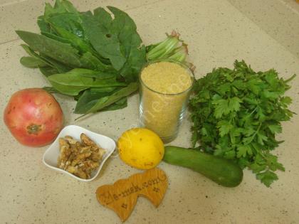 Bulgurlu Ispanak Salatası