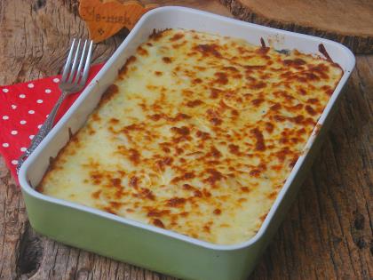Fırında Beşamel Soslu Ispanaklı Makarna