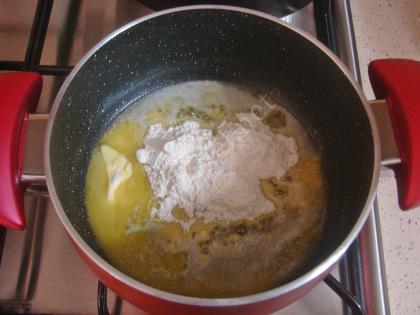 Fırında Beşamel Soslu Ispanaklı Makarna