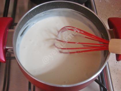 Fırında Beşamel Soslu Ispanaklı Makarna