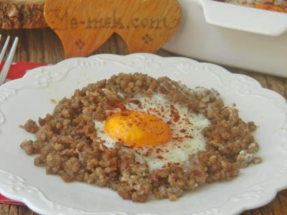 Fırında Kıymalı Yumurta
