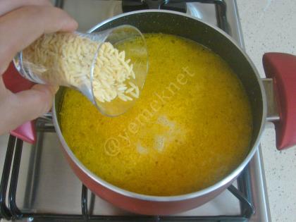 Havuçlu Terbiyeli Şehriye Çorbası