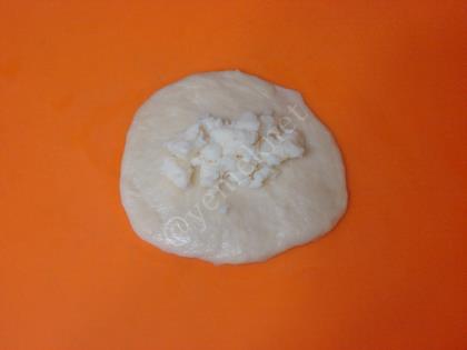 Kuru Mayalı Poğaça