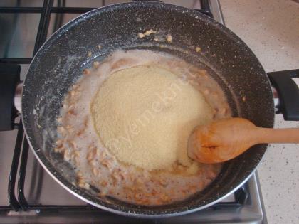 Sütlü İrmik Helvası