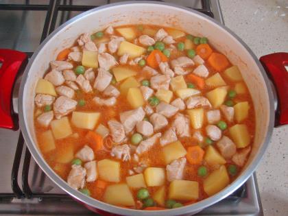 Tavuklu Patates Yemeği