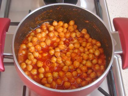 Yoğurtlu Nohut Salatası