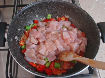 Brokolili Tavuk Yemeği