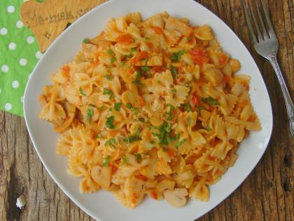 Domatesli Mantarlı Makarna