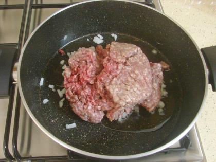 Kıymalı Patatesli Bezelye Yemeği