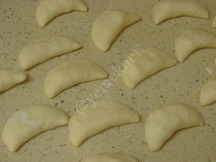 Üç Malzemeli Mayasız Pişi