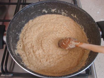 Unlu İrmik Helvası