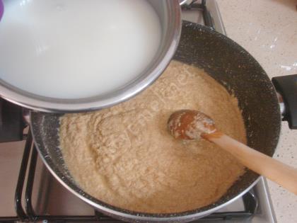 Unlu İrmik Helvası