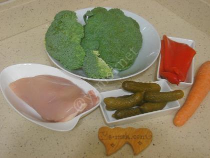 Tavuklu Brokoli Salatası