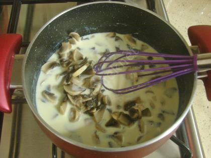 Terbiyeli Mantar Çorbası