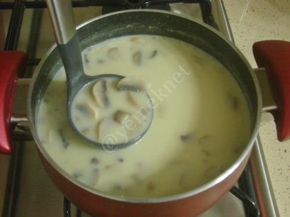 Terbiyeli Mantar Çorbası