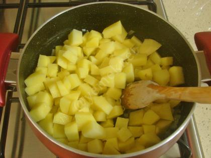 Terbiyeli Patates Çorbası