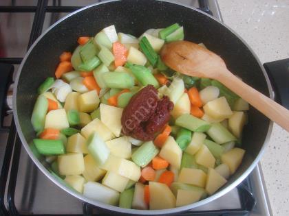 Patatesli Pırasa Yemeği