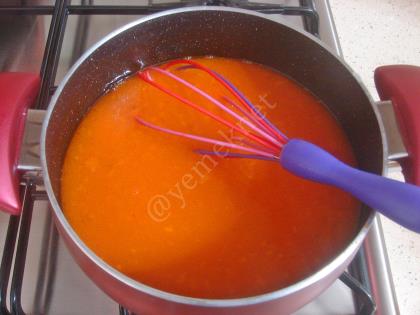 Salçalı Et Çorbası