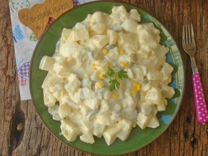 Yoğurtlu Yumurtalı Patates Salatası