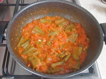 Kahvaltılık Domatesli Biber Kavurması