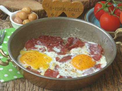 Pastırmalı Yumurta