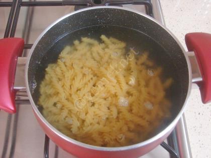 Ton Balıklı Makarna Salatası