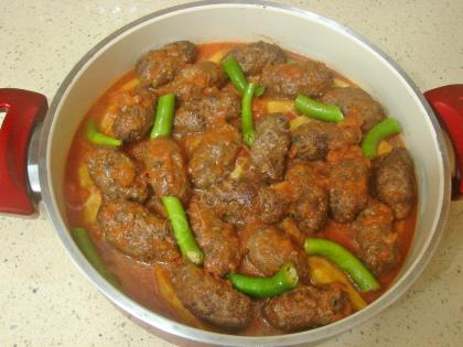 Tencerede İzmir Köfte