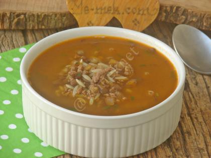 Kıymalı Yeşil Mercimekli Şehriye Çorbası