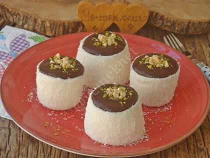 Çikolata Soslu Bardak Tatlısı