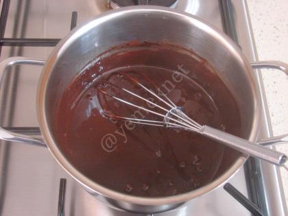 Çikolata Soslu Bardak Tatlısı