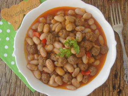 Köfteli Barbunya Yemeği