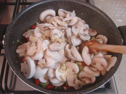 Patatesli Mantar Sote