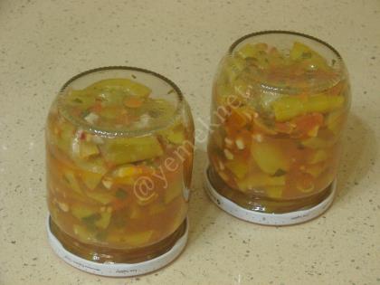 Domates Soslu Biber Turşusu