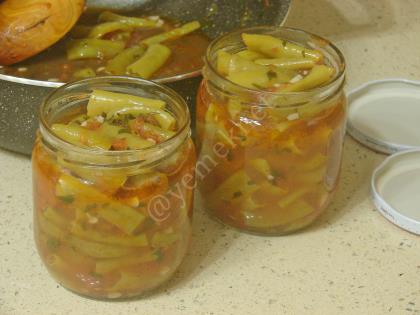 Domates Soslu Biber Turşusu