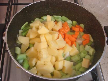 Etli Pırasa Yemeği